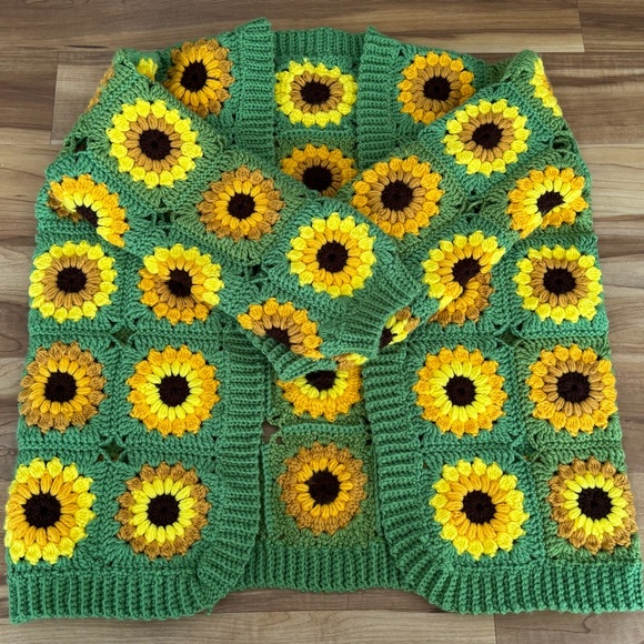 Handmade Green Sunflower Crochet Cardigan - Picture 7 of 8